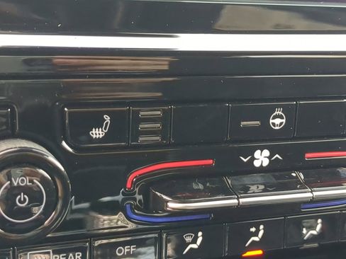 New 2025 Jeep Grand Cherokee Altitude image 21