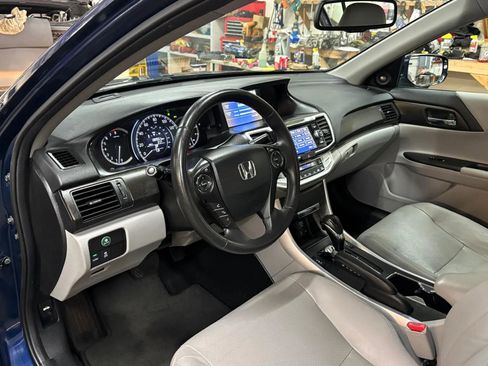 Used 2015 Honda Accord EX-L image 18