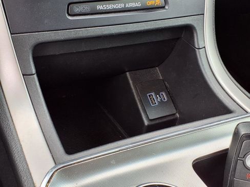 Used 2022 Ford Edge SEL image 13