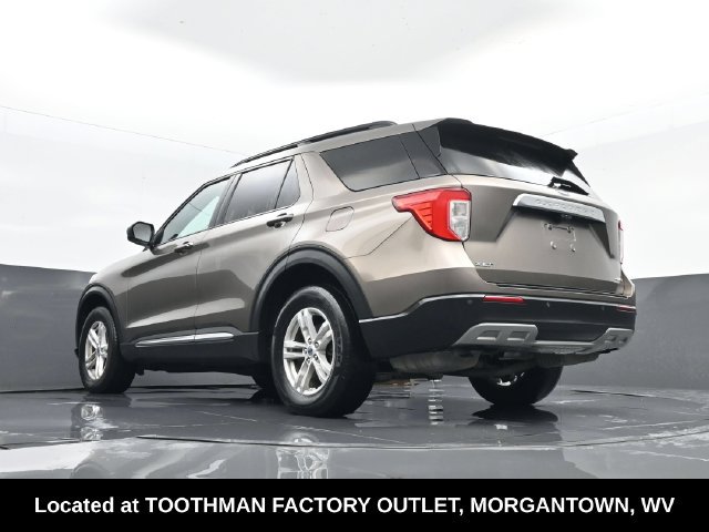 Used 2021 Ford Explorer XLT w/ Equipment Group 202A AWD/4WD image 25