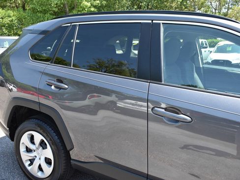 Used 2021 Toyota RAV4 LE FWD image 36