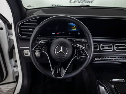 Used 2025 Mercedes-Benz GLE 450e 4MATIC image 25