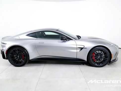 Used 2025 Aston Martin V8 Vantage Coupe image 8
