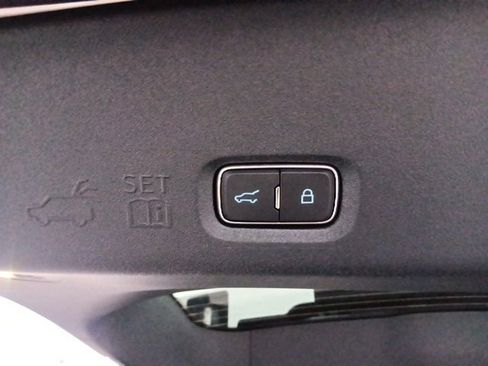 New 2025 Ford Expedition Active image 30