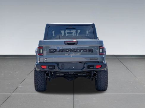 Used 2023 Jeep Gladiator Sport AWD/4WD image 4