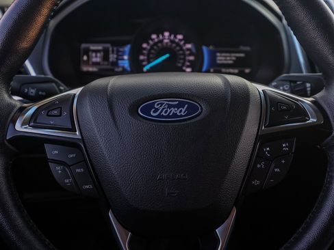 Used 2023 Ford Edge Titanium image 25