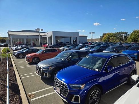 Used 2025 Audi Q7 3.0T Premium Plus AWD/4WD image 43