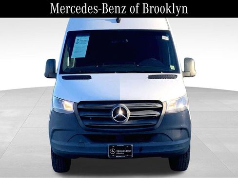 Used 2022 Mercedes-Benz Sprinter 2500 image 3