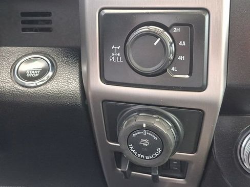Certified 2018 Ford F150 Platinum w/ Equipment Group 701A Luxury AWD/4WD image 26