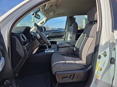 Used 2016 Toyota Tundra SR5 image 11