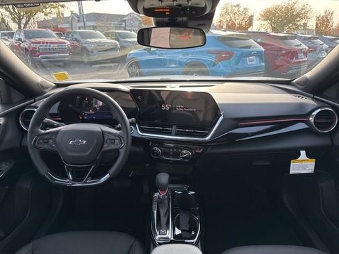 New 2026 Chevrolet Trax RS w/ Sunroof Package FWD image 12