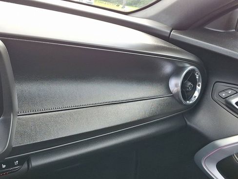 Used 2018 Chevrolet Camaro SS image 27