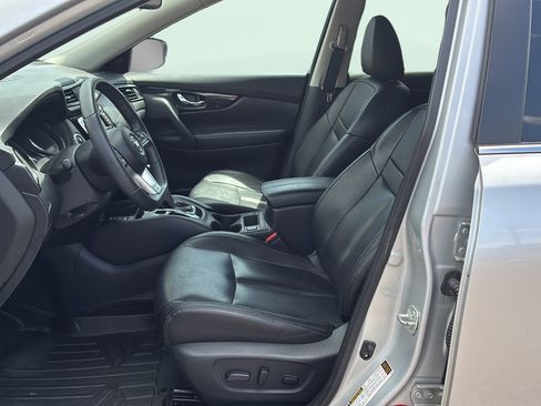 Used 2020 Nissan Rogue SL AWD/4WD image 12