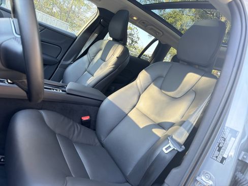 Certified 2025 Volvo V60 B5 Cross Country Plus image 16