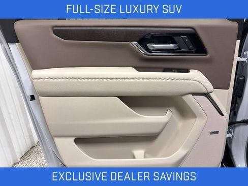 New 2026 GMC Yukon XL Denali w/ Denali Reserve Package image 22