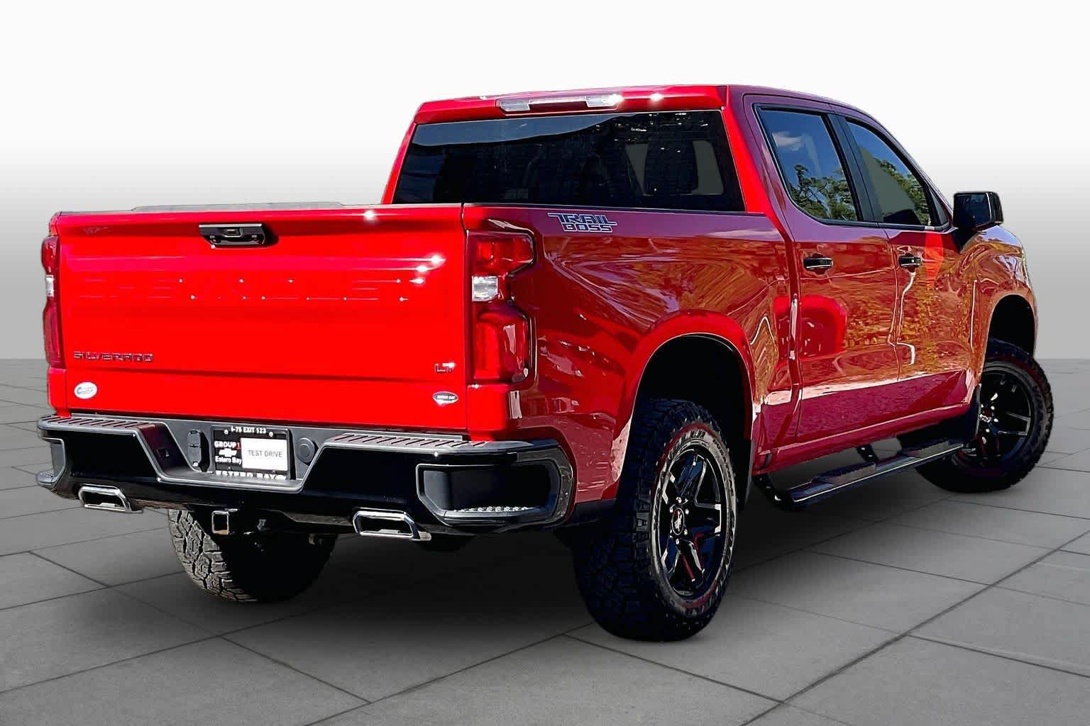 Used 2022 Chevrolet Silverado 1500 LT Trail Boss AWD/4WD image 13