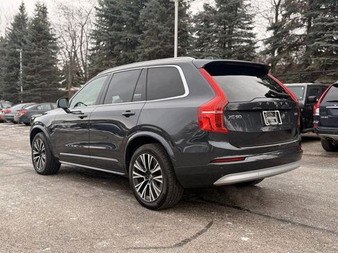 Used 2022 Volvo XC90 T6 Momentum w/ Advanced Package image 4