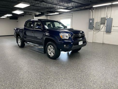 Used 2012 Toyota Tacoma 4x4 Double Cab w/ TRD Sport Pkg image 6
