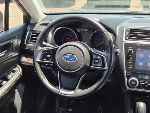 Used 2018 Subaru Outback 3.6R Limited AWD/4WD image 11