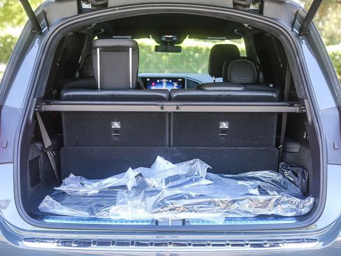 New 2026 Mercedes-Benz GLS 63 AMG 4MATIC image 24