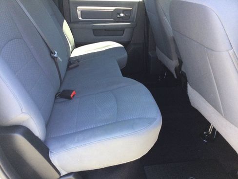 Used 2019 RAM 1500 Classic SLT AWD/4WD image 23