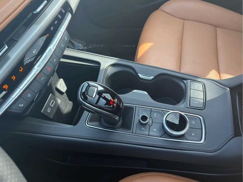 Certified 2025 Cadillac XT4 Sport AWD/4WD image 17