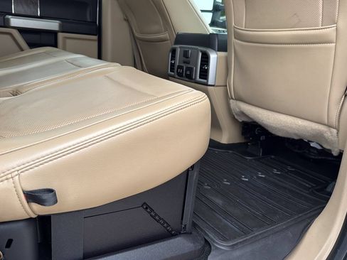 Used 2019 Ford F250 Lariat w/ Lariat Ultimate Package AWD/4WD image 22