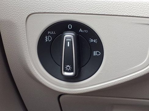 Used 2019 Volkswagen Atlas SE FWD image 13