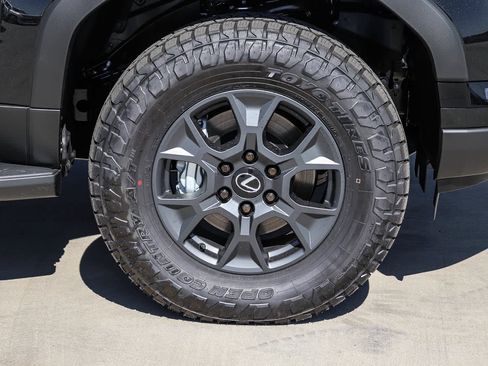 New 2026 Lexus GX 550 AWD/4WD image 9