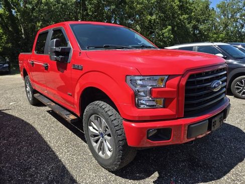 Used 2017 Ford F150 XL w/ Equipment Group 101A Mid AWD/4WD image 1