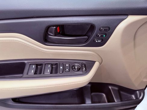 Used 2020 Honda Odyssey EX-L image 19