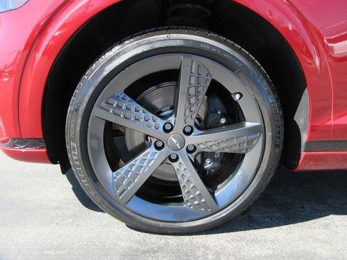 Used 2023 Genesis GV70 3.5T Sport w/ Sport Prestige Package AWD/4WD image 54