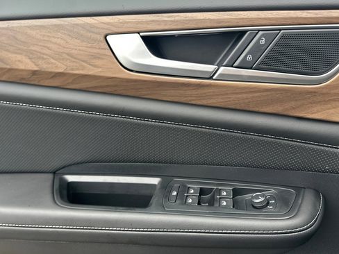 New 2026 Volkswagen Atlas SE FWD image 11