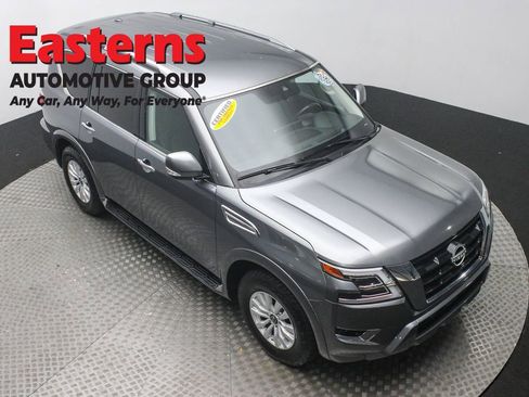 Used 2024 Nissan Armada SV image 3