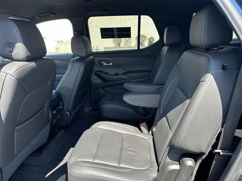 Certified 2023 Chevrolet Traverse LT w/ LT Premium Package AWD/4WD image 25