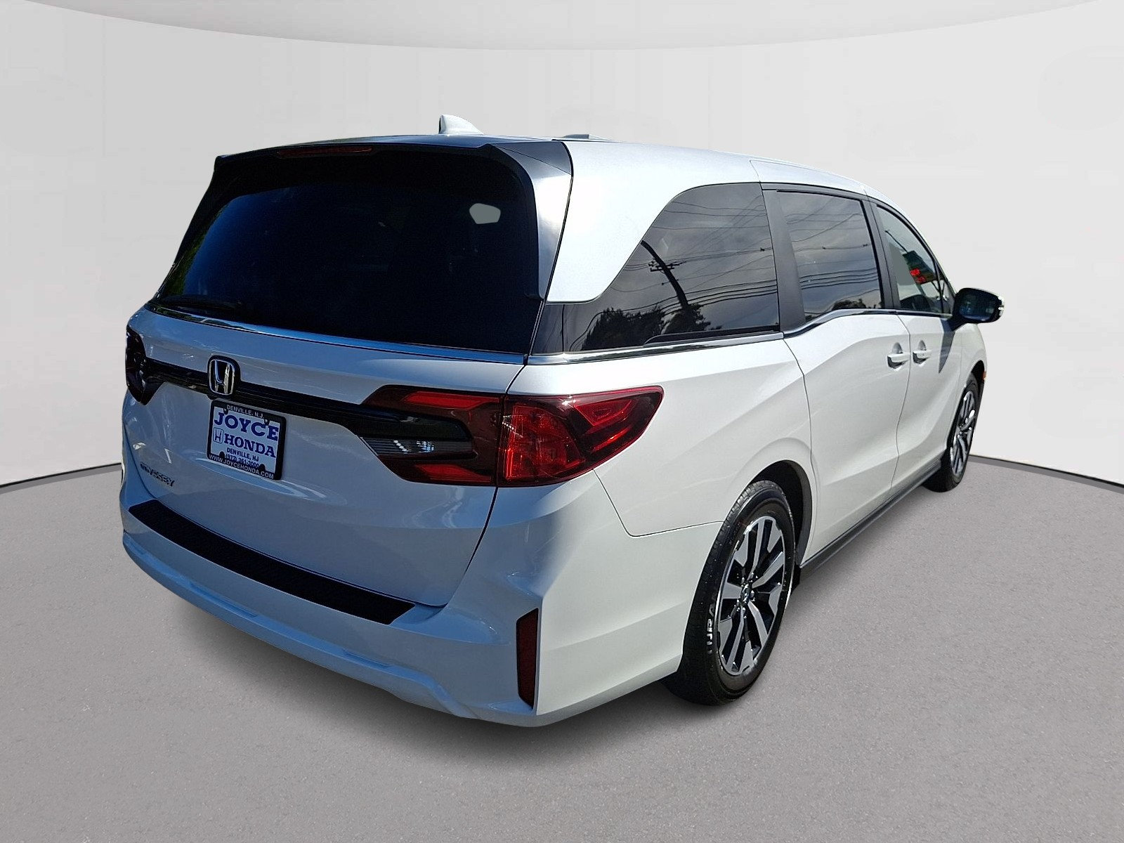 Certified 2025 Honda Odyssey EX-L image 10