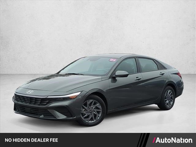 Used 2025 Hyundai Elantra Hybrid FWD image 1
