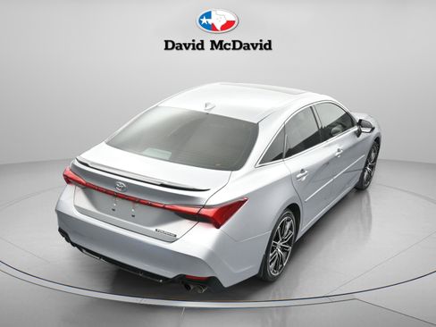 Used 2022 Toyota Avalon Touring image 31