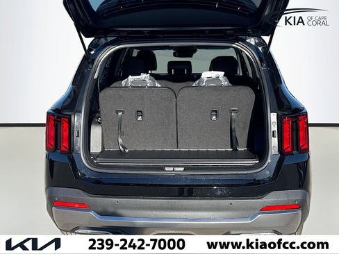 New 2026 Kia Sorento S image 12