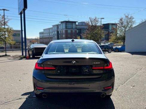 Used 2021 BMW 330i xDrive Sedan w/ Premium Package image 5