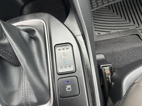 Used 2017 Hyundai Santa Fe Sport AWD/4WD image 23