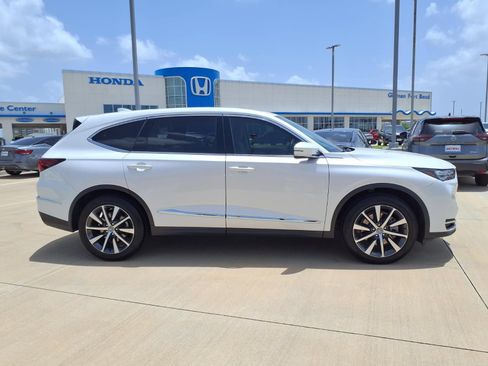 Used 2025 Acura MDX FWD w/ Technology Package image 8