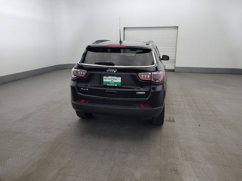 Used 2018 Jeep Compass Latitude w/ Popular Equipment Group AWD/4WD image 7