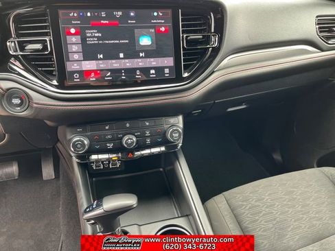 Used 2025 Dodge Durango GT AWD/4WD image 17