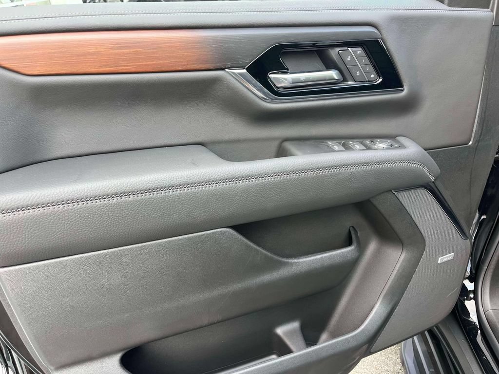 New 2026 GMC Yukon Denali AWD/4WD image 21
