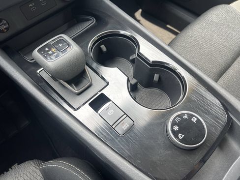 Used 2025 Nissan Rogue SV AWD/4WD image 7