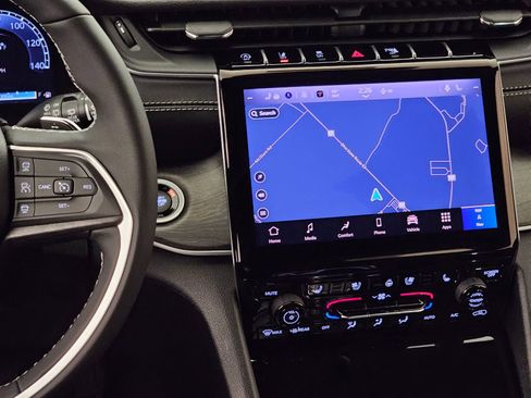 New 2025 Jeep Grand Cherokee Limited w/ Luxury Tech Group II image 21