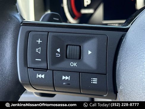 Certified 2021 Nissan Rogue Platinum FWD image 43