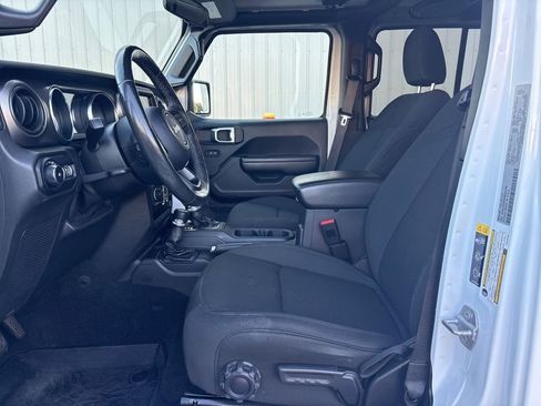 Used 2021 Jeep Wrangler Unlimited Sport image 15