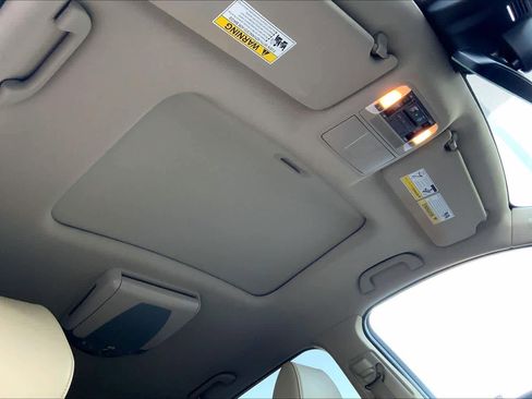 Used 2017 Acura MDX FWD w/ Technology Package image 13